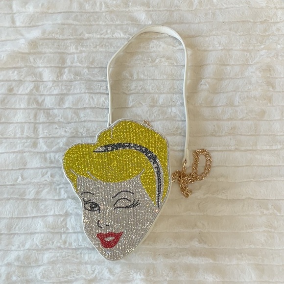 Cinderella Diamond Woman Head Shape Shoulder Bags.” - Picture 2 of 5